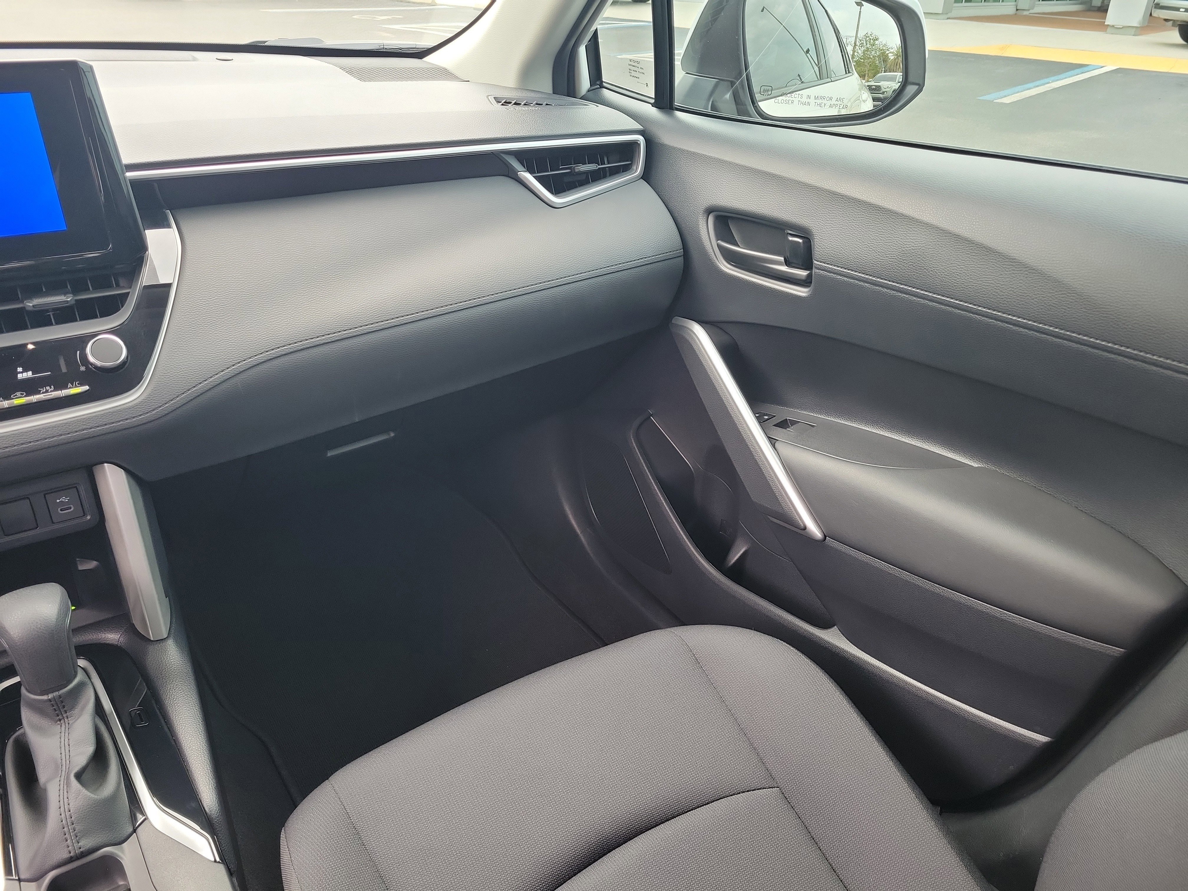 Certified 2024 Toyota Corolla Cross LE FWD image 18