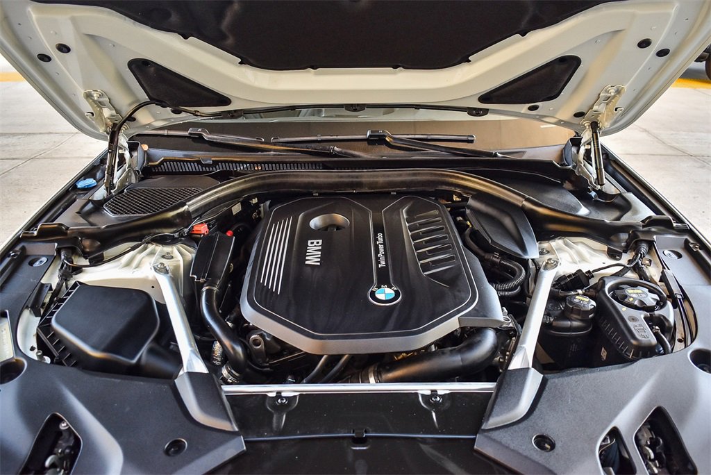 Used 2019 BMW 540i w/ M Sport Package image 26