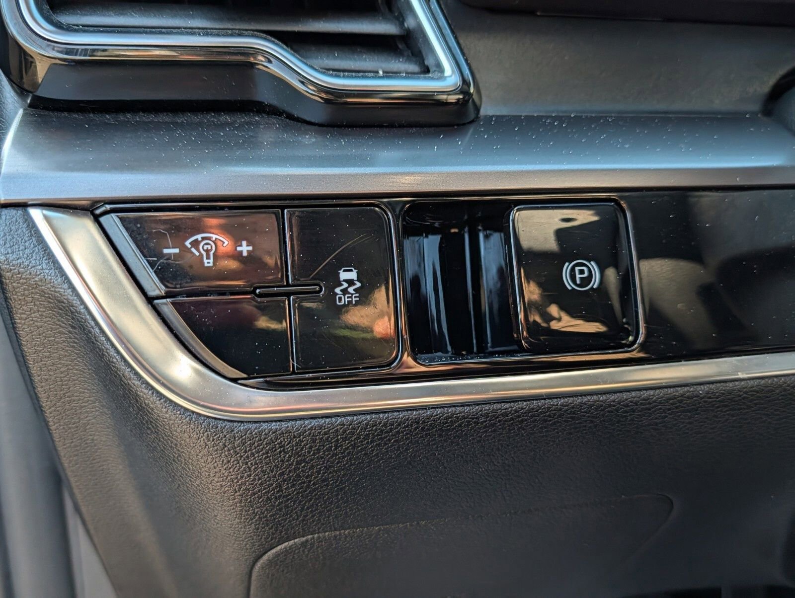 Used 2023 Kia Sportage EX image 9