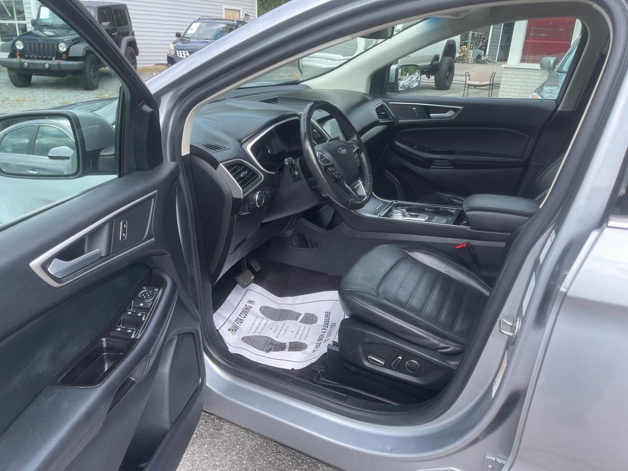 Used 2020 Ford Edge SEL FWD image 12