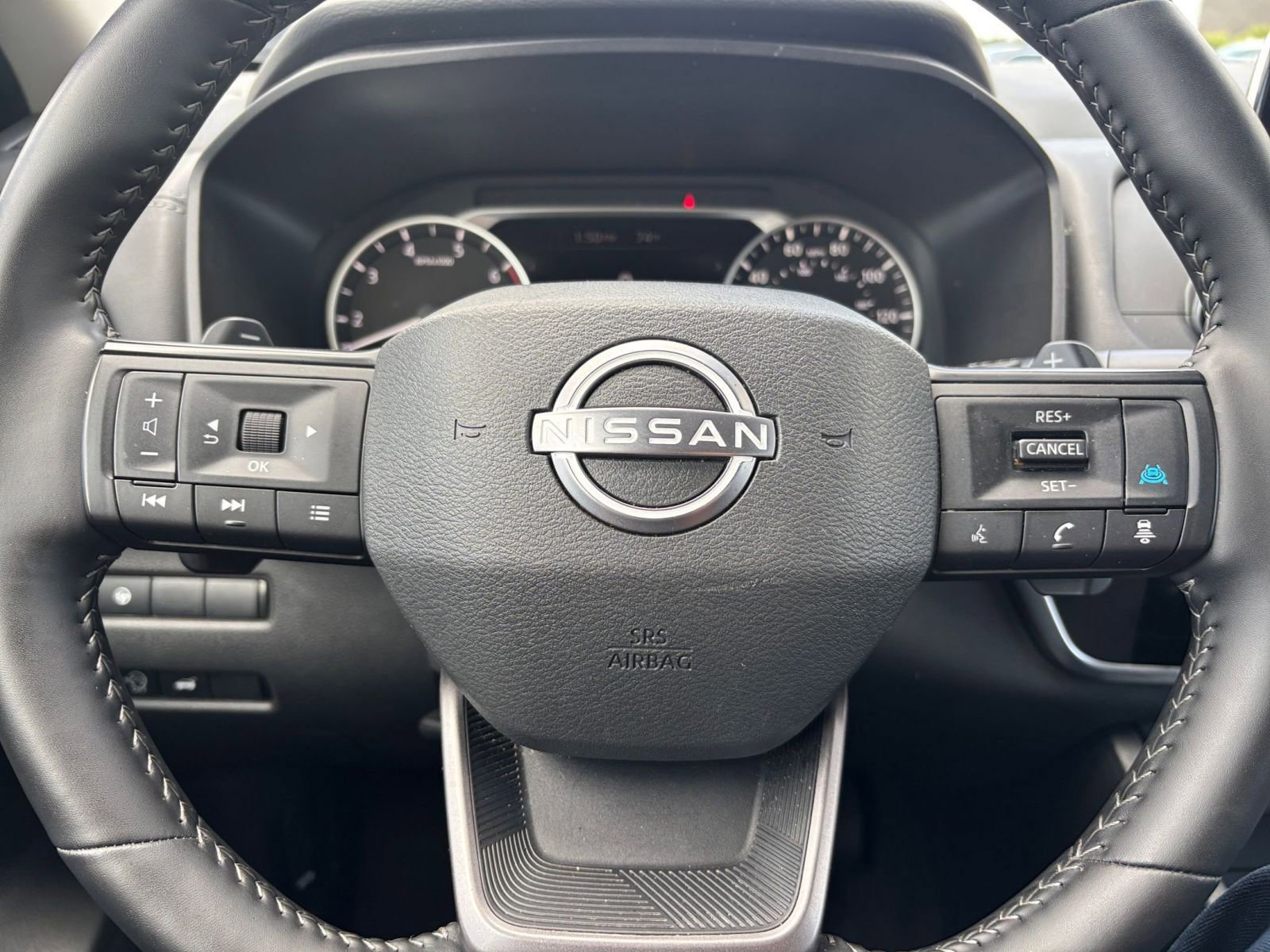 Used 2025 Nissan Rogue SV FWD image 30