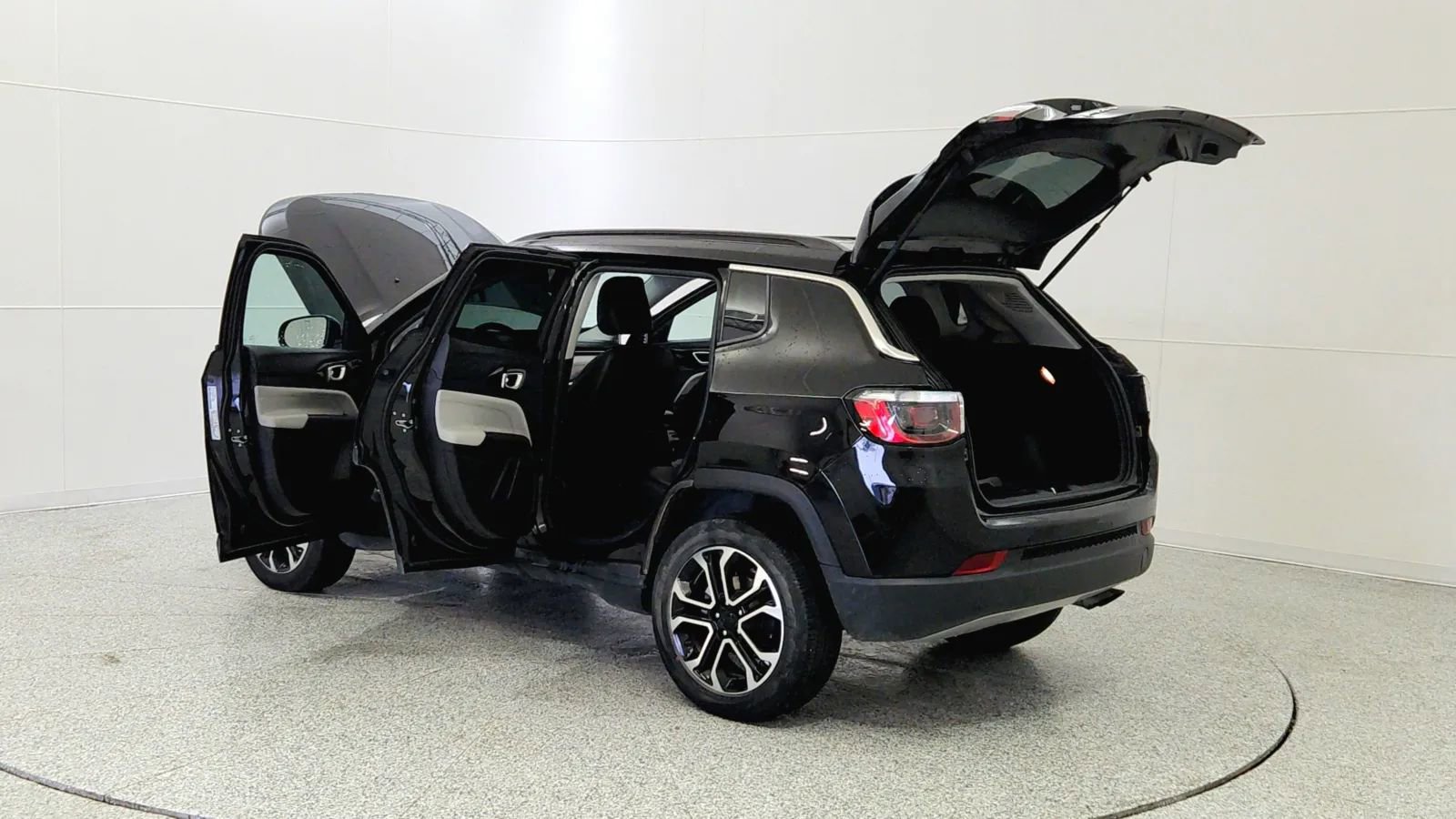 Used 2022 Jeep Compass Limited image 11