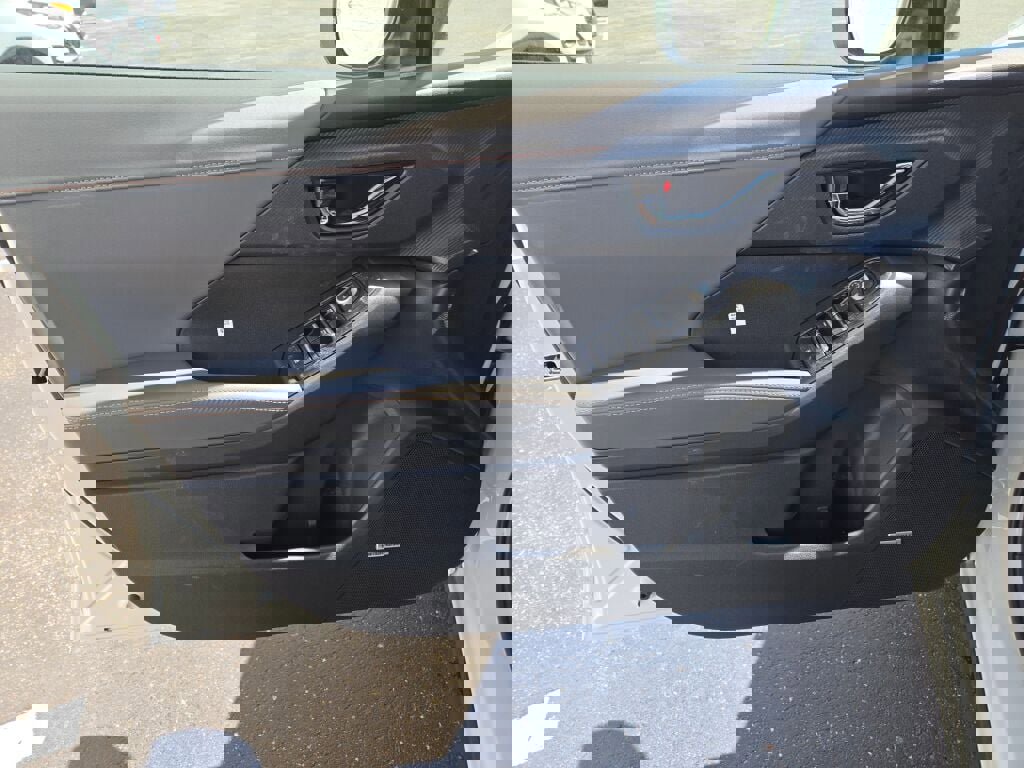 New 2025 Subaru Crosstrek 2.5i Limited image 17