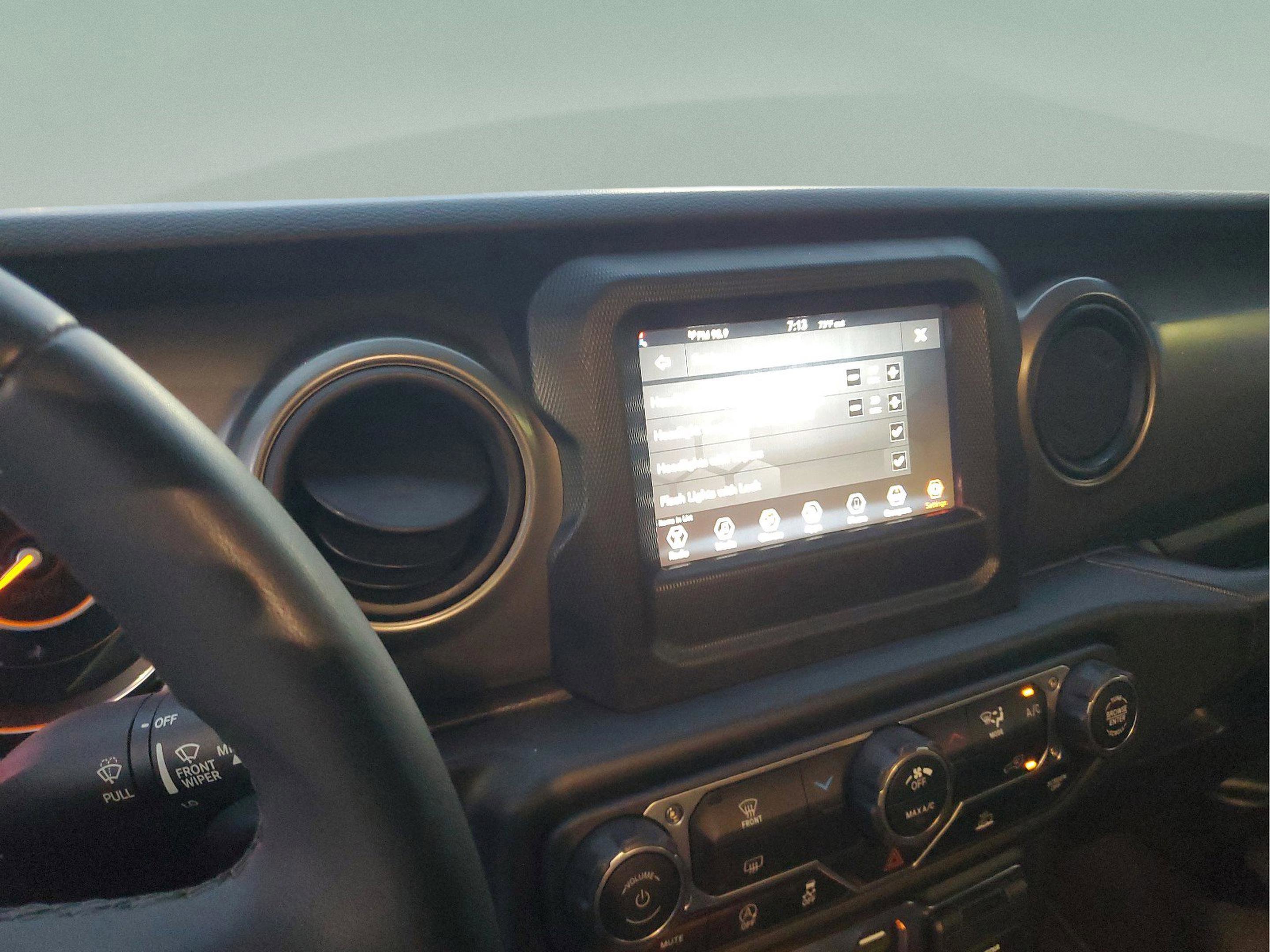 Certified 2023 Jeep Wrangler Willys image 14