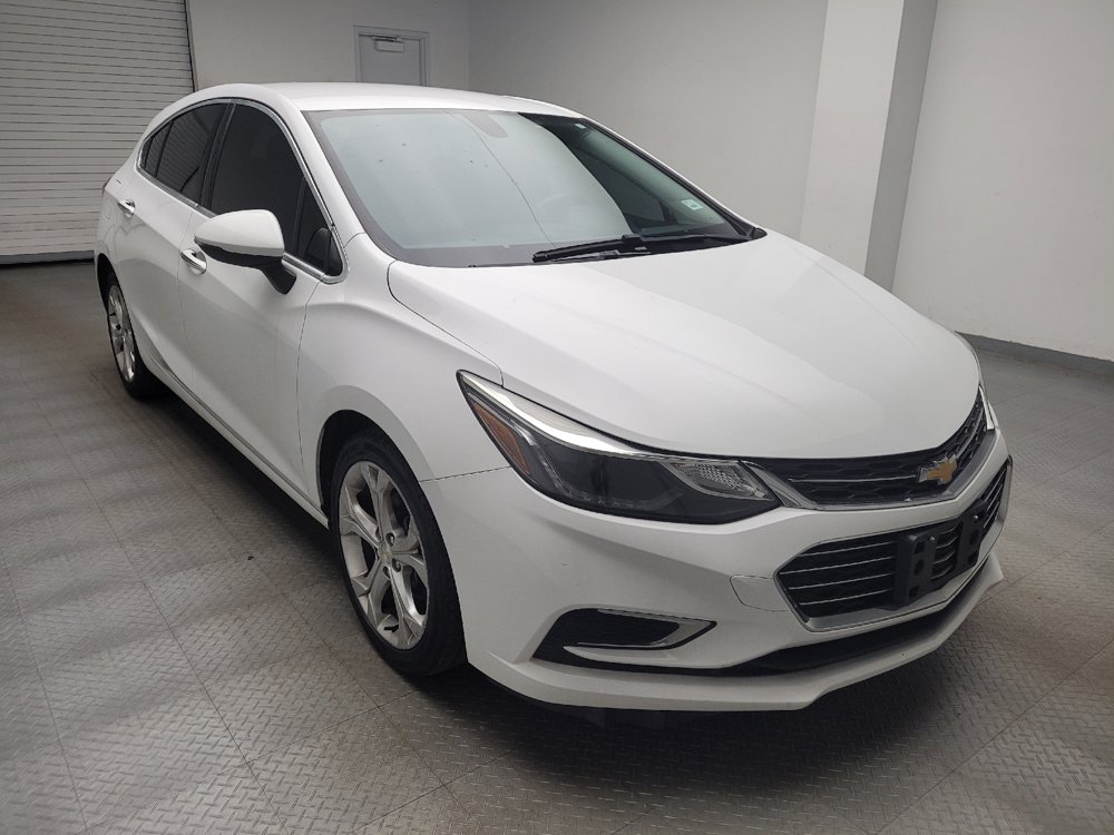 Used 2018 Chevrolet Cruze Premier FWD image 13