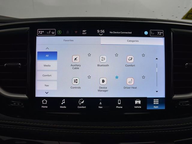 Used 2024 Chrysler Pacifica Select image 30