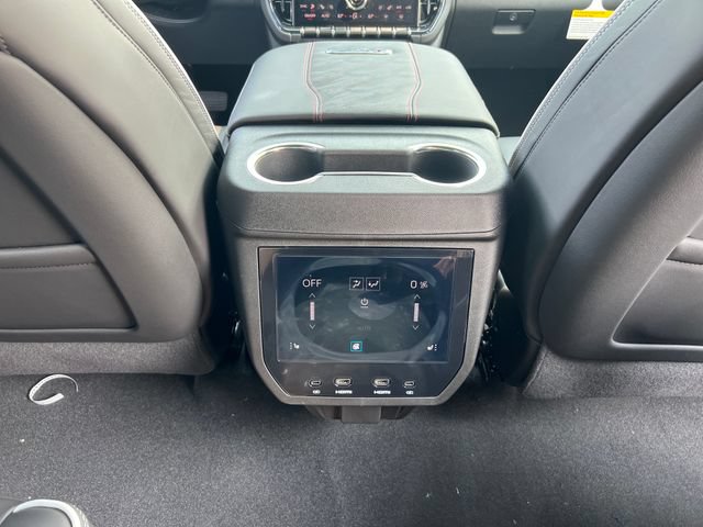 New 2026 GMC Yukon XL AT4 Ultimate AWD/4WD image 15