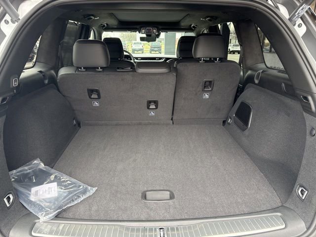 New 2026 Jeep Grand Cherokee Summit w/ Obsidian Package image 17