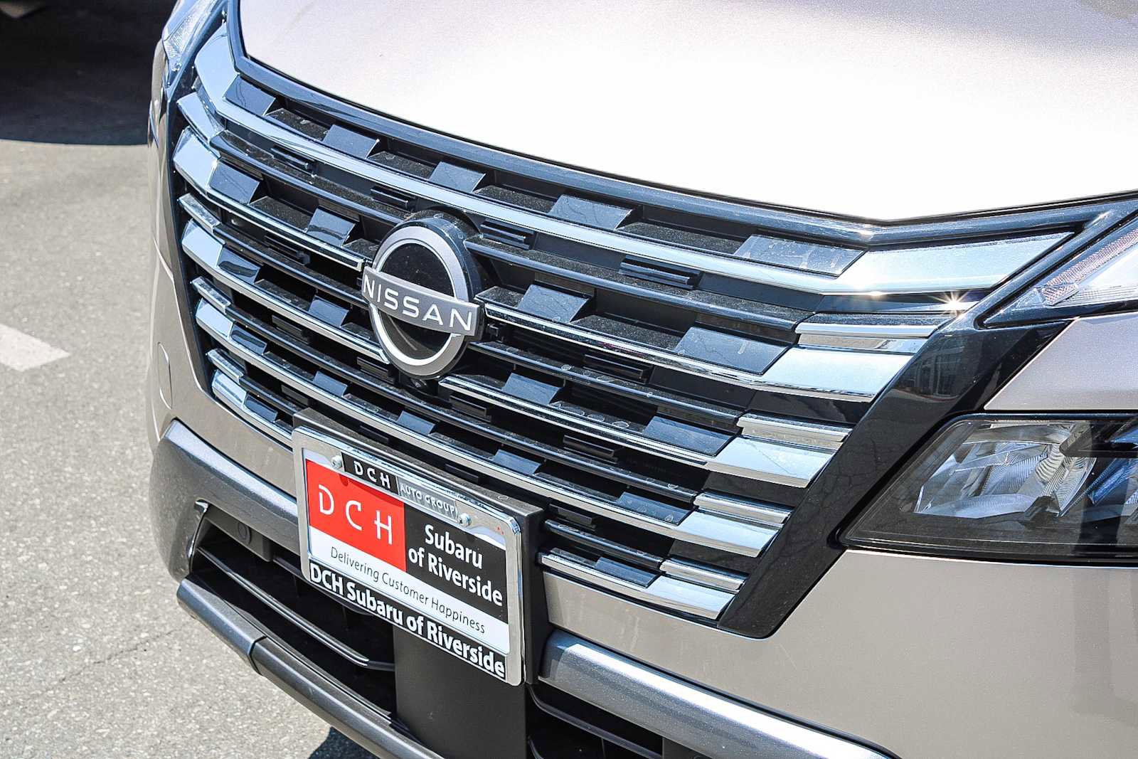 Used 2025 Nissan Rogue SL w/ SL Premium Package image 8