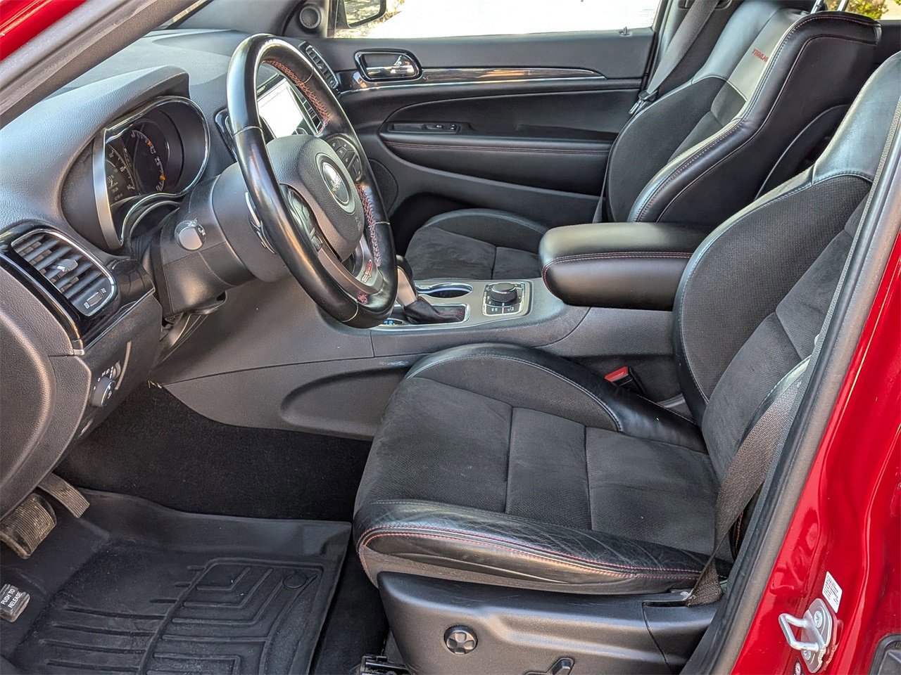 Used 2021 Jeep Grand Cherokee Trailhawk w/ Premium Lighting Group image 18