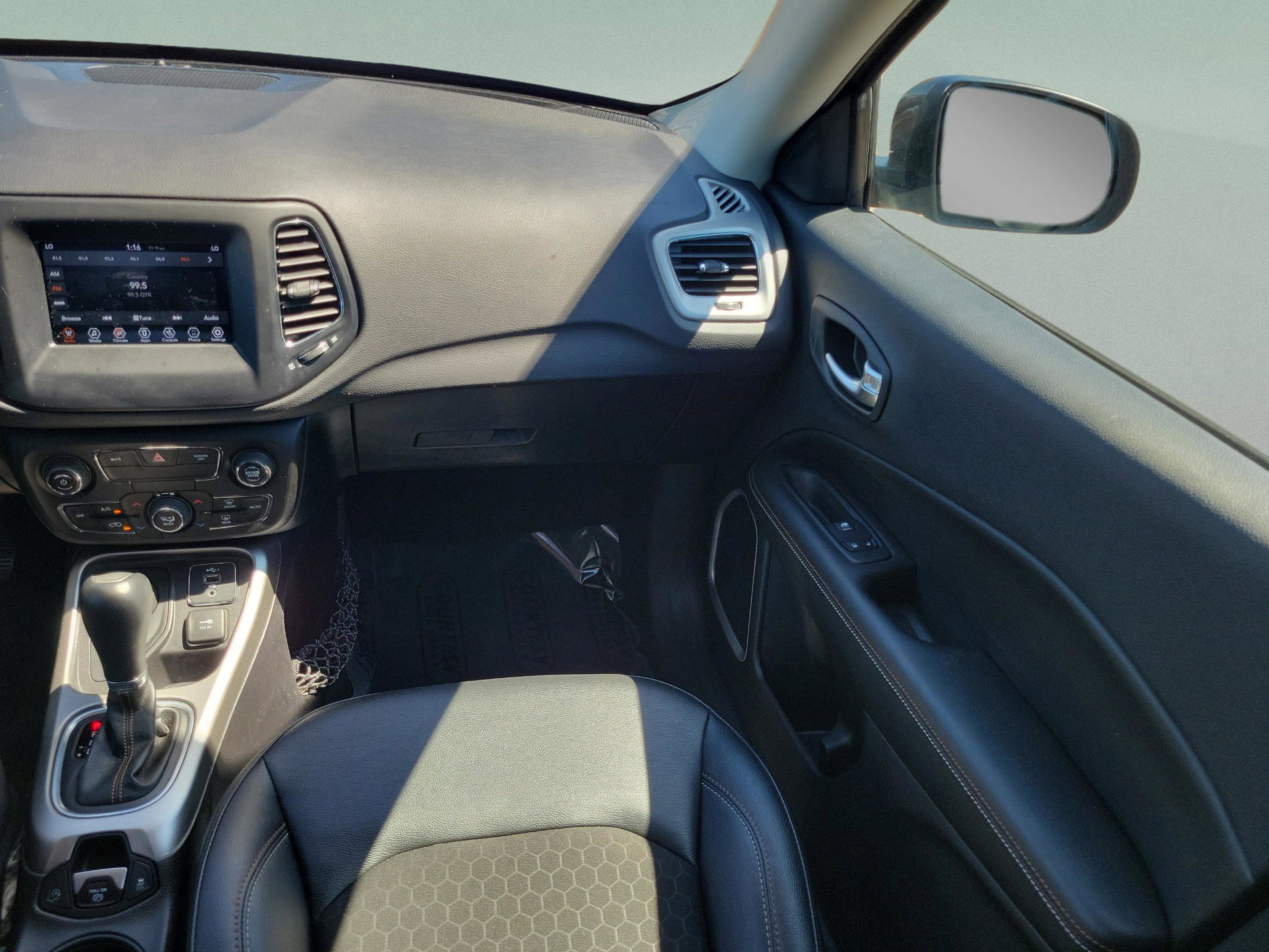 Used 2020 Jeep Compass Latitude w/ Popular Equipment Group image 15
