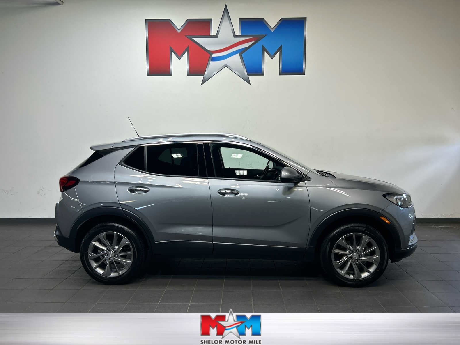 Used 2023 Buick Encore GX Essence w/ Experience Buick Package image 1