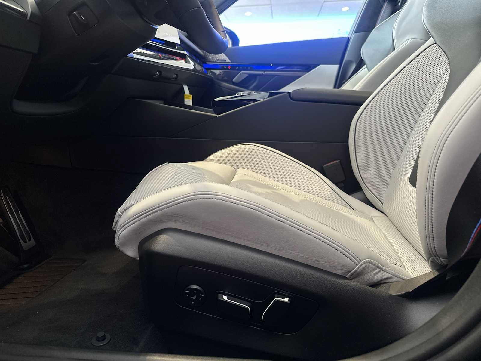 New 2026 BMW M5 Touring w/ M Driver's Package image 12