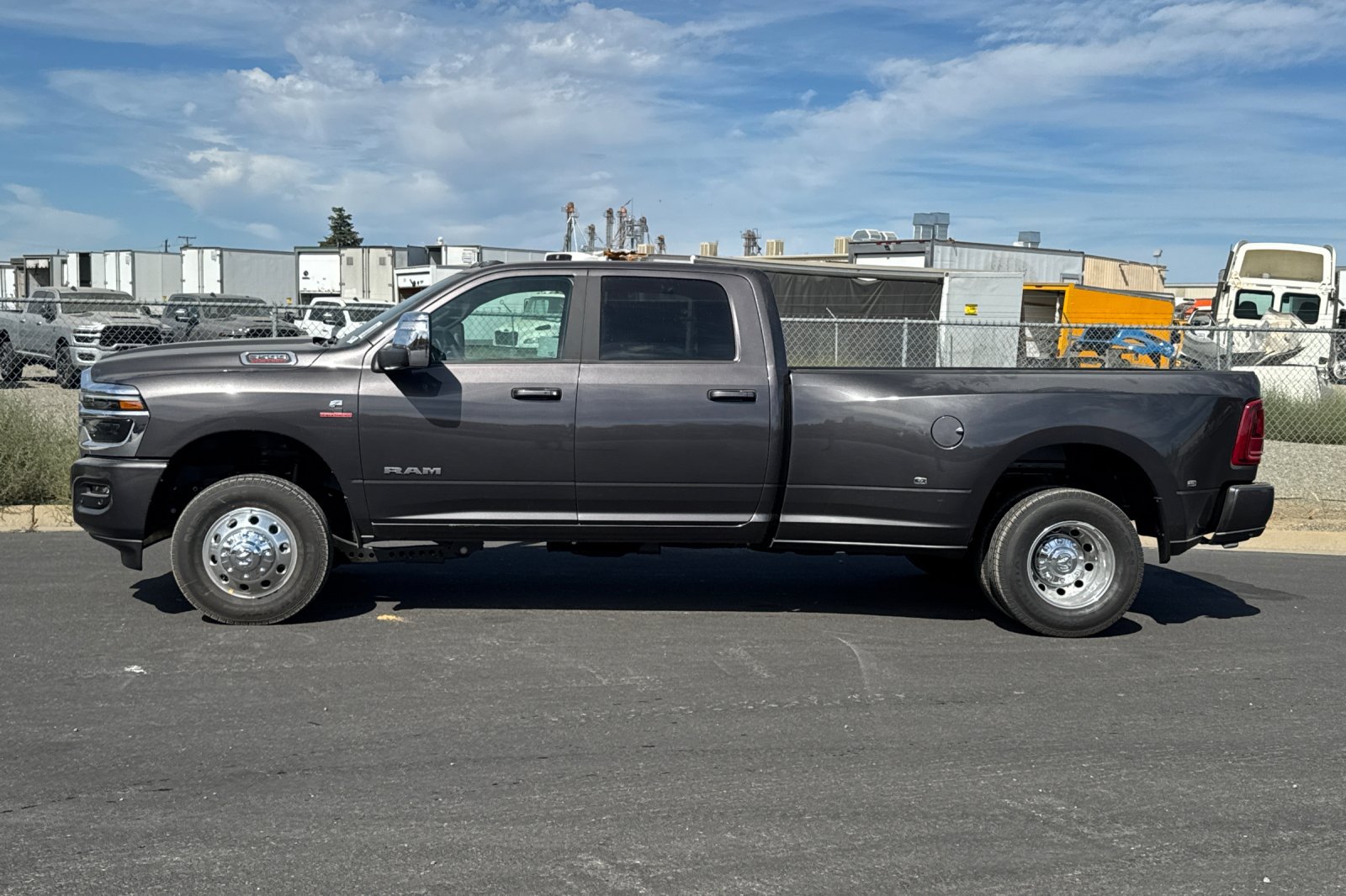 New 2026 RAM 3500 Laramie w/ Max Tow Package AWD/4WD image 6