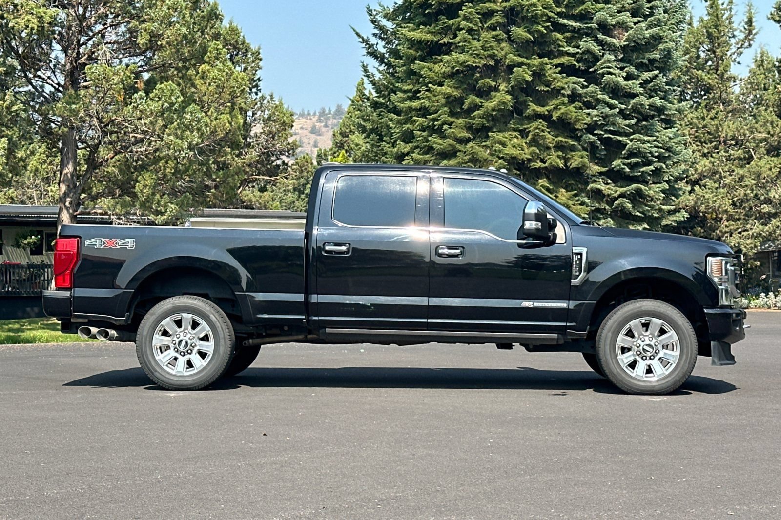 Used 2022 Ford F250 Platinum AWD/4WD image 3