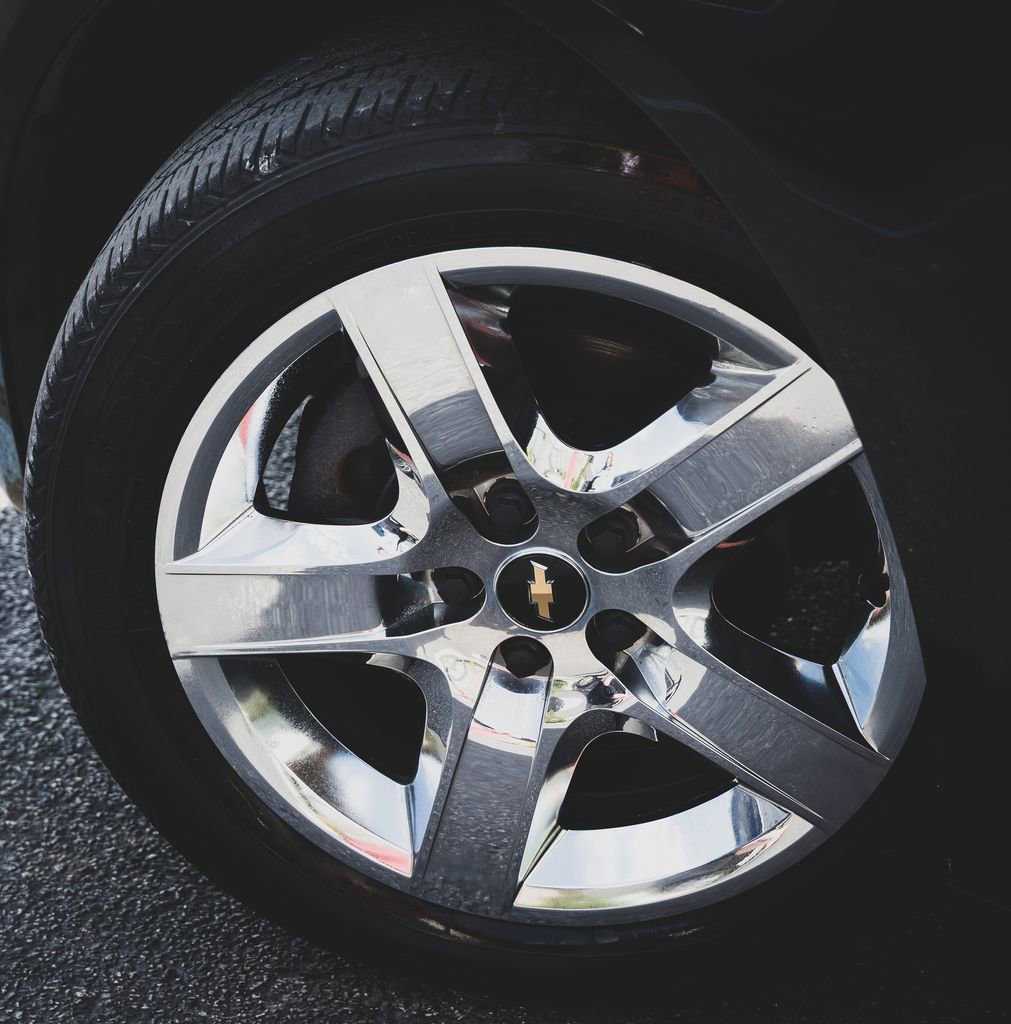 Used 2010 Chevrolet Malibu LT w/ Power Convenience Package image 3