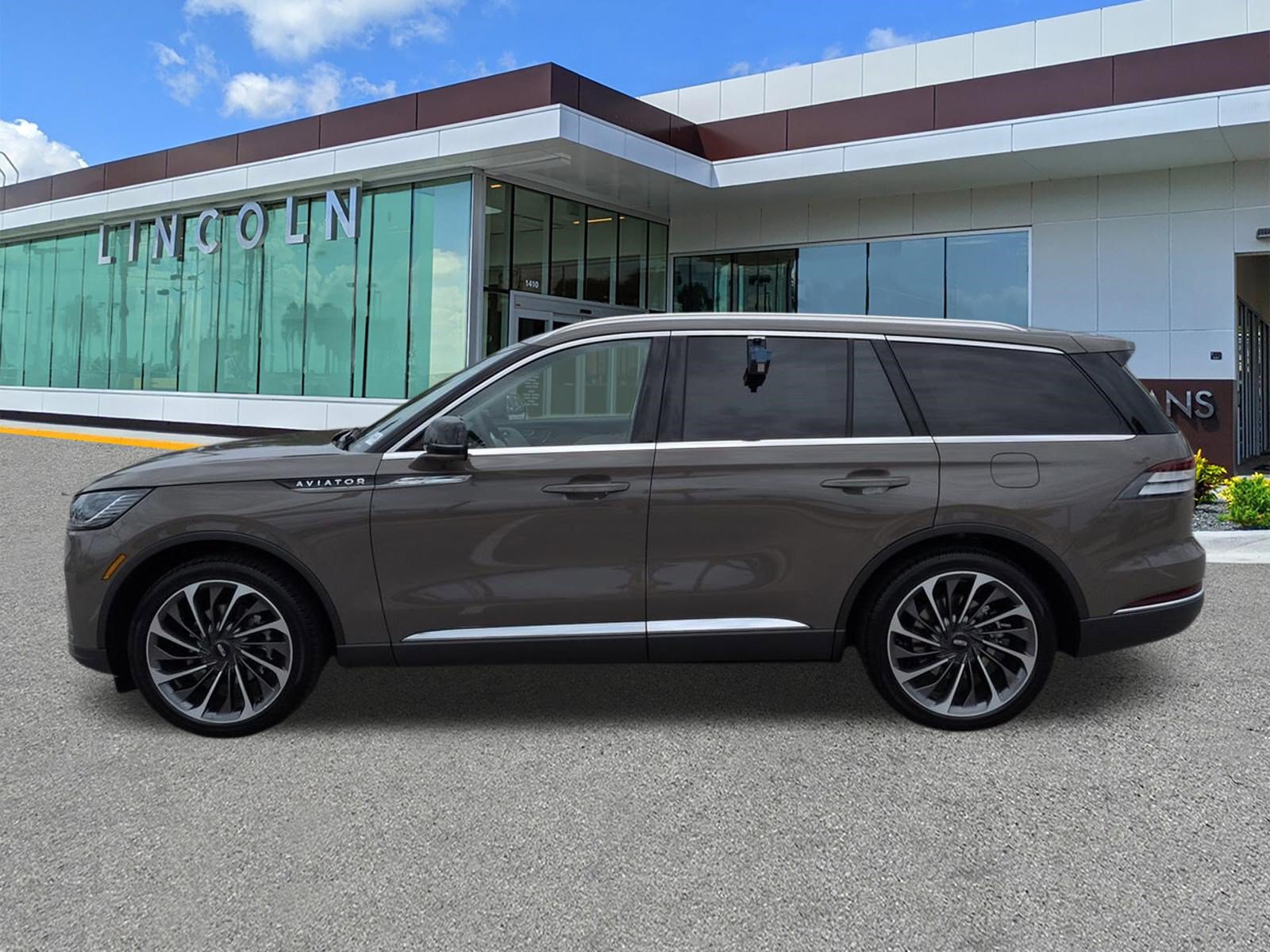 New 2026 Lincoln Aviator Reserve AWD/4WD image 7