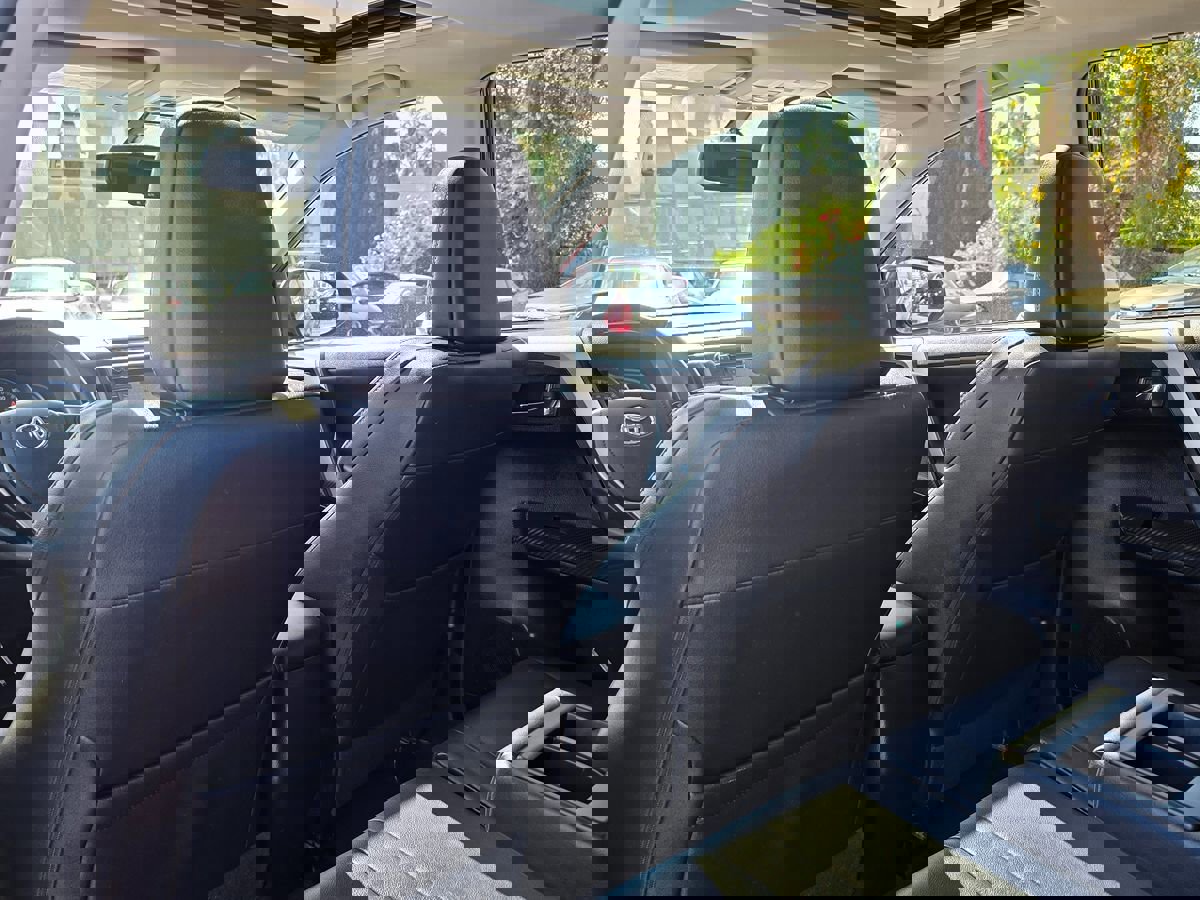 Used 2015 Toyota RAV4 Limited image 22