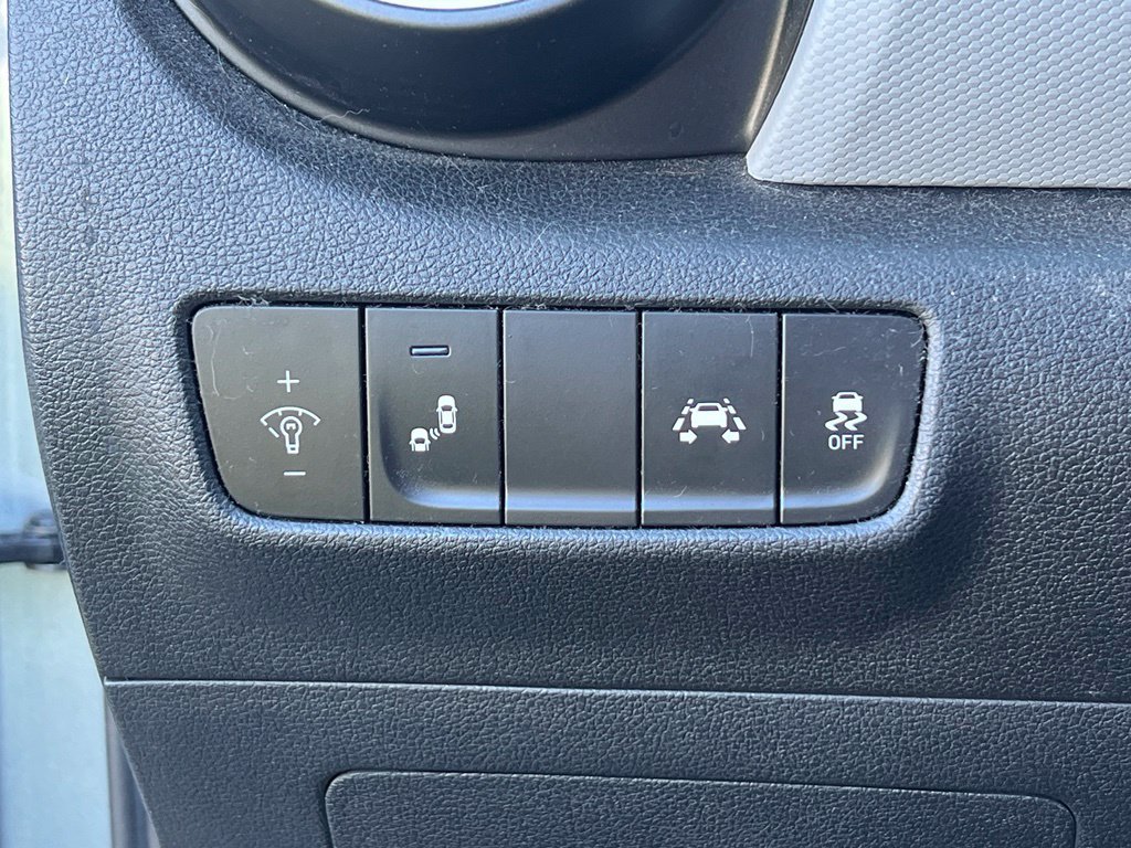 Used 2019 Hyundai Kona SEL w/ SEL Tech Package 02 FWD image 23