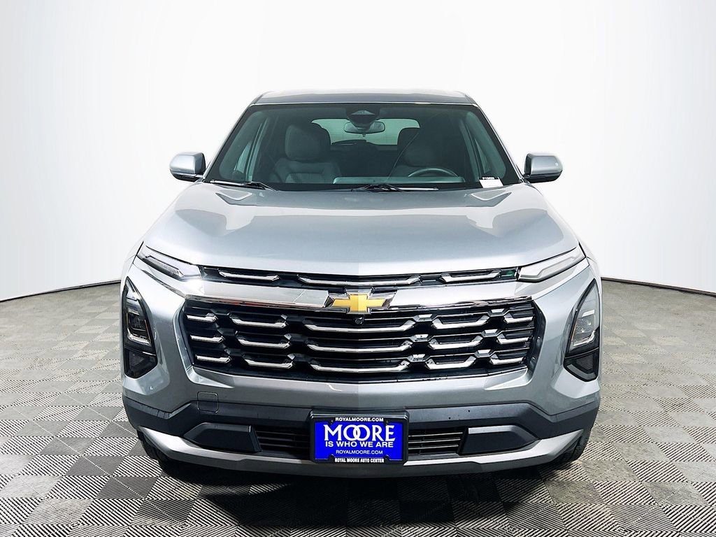 Used 2026 Chevrolet Equinox LT FWD image 2