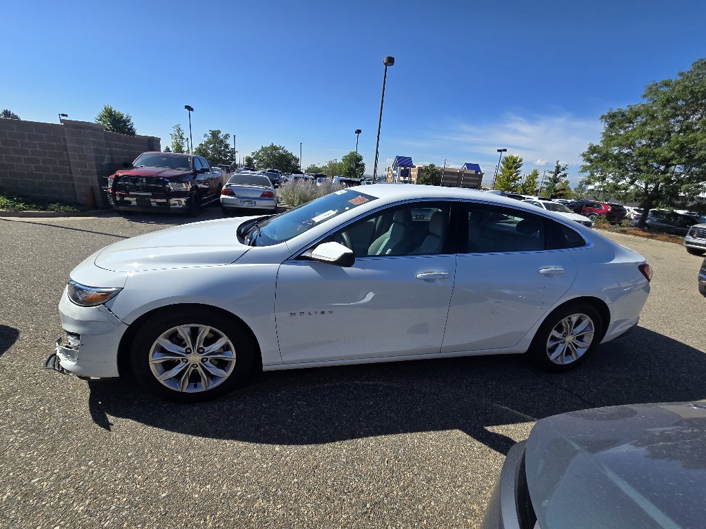 Used 2022 Chevrolet Malibu LT FWD image 14
