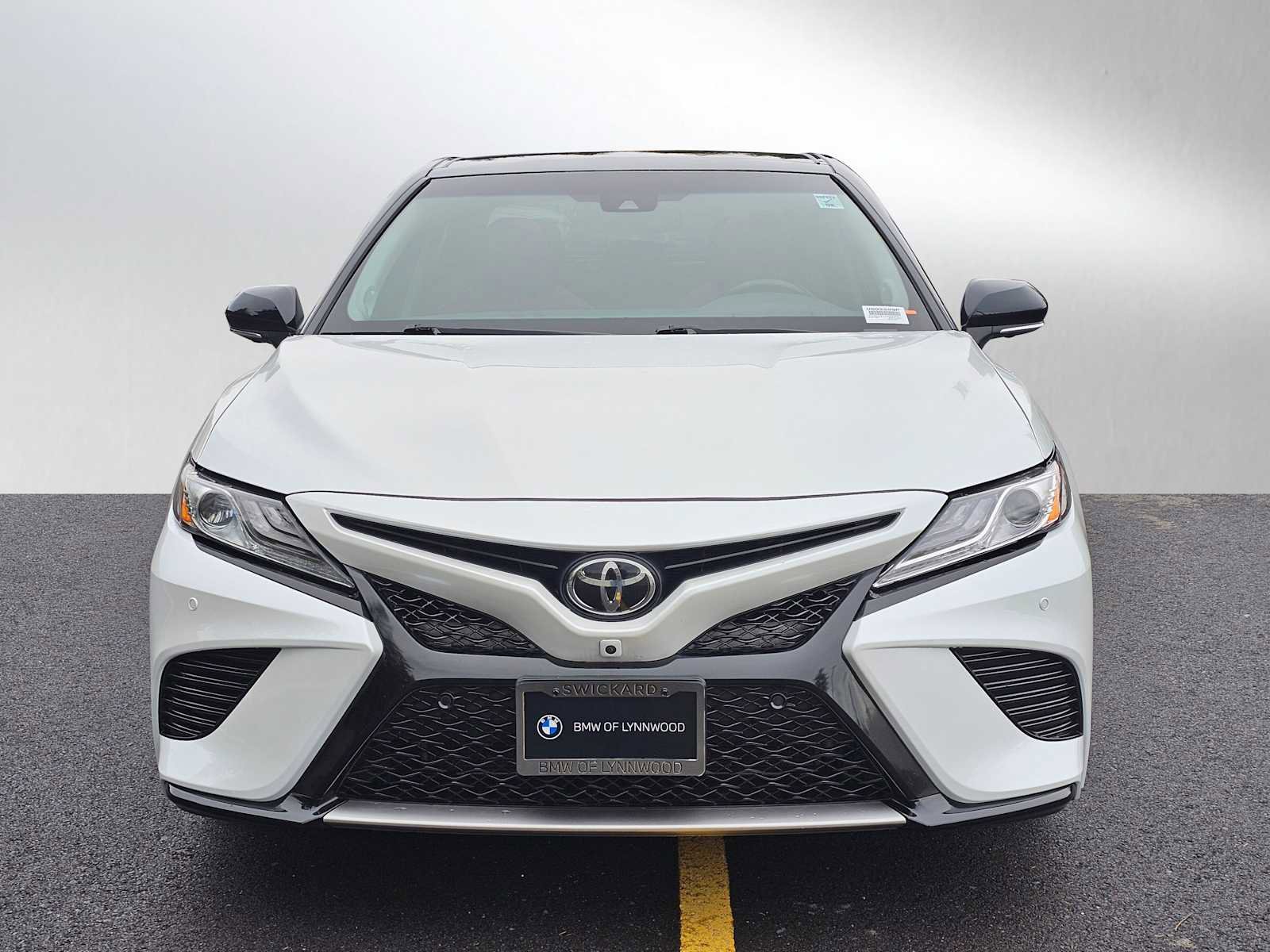 Used 2018 Toyota Camry XSE w/ Driver Assist Package image 8