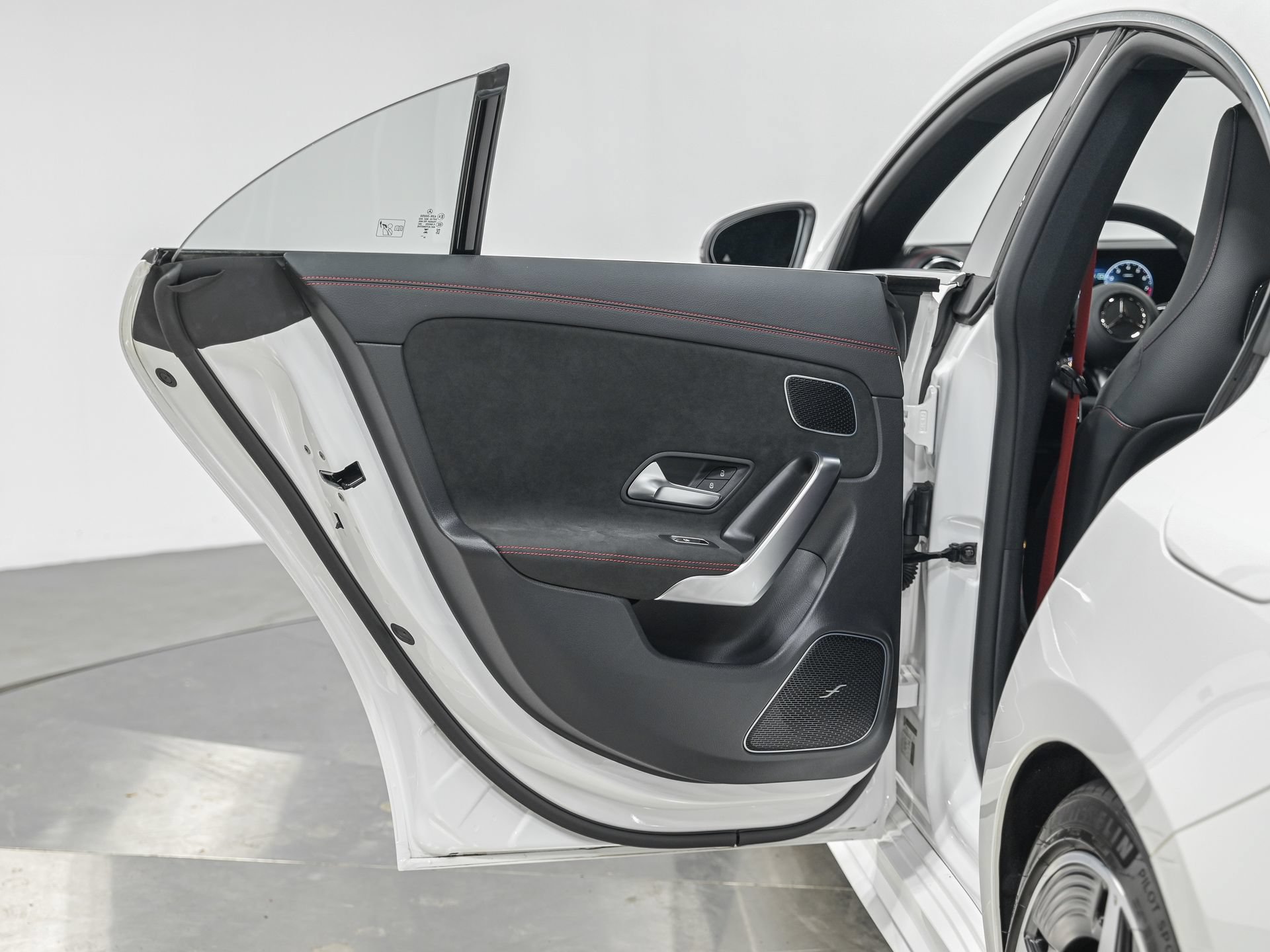 Used 2025 Mercedes-Benz CLA 45 AMG 4MATIC image 26