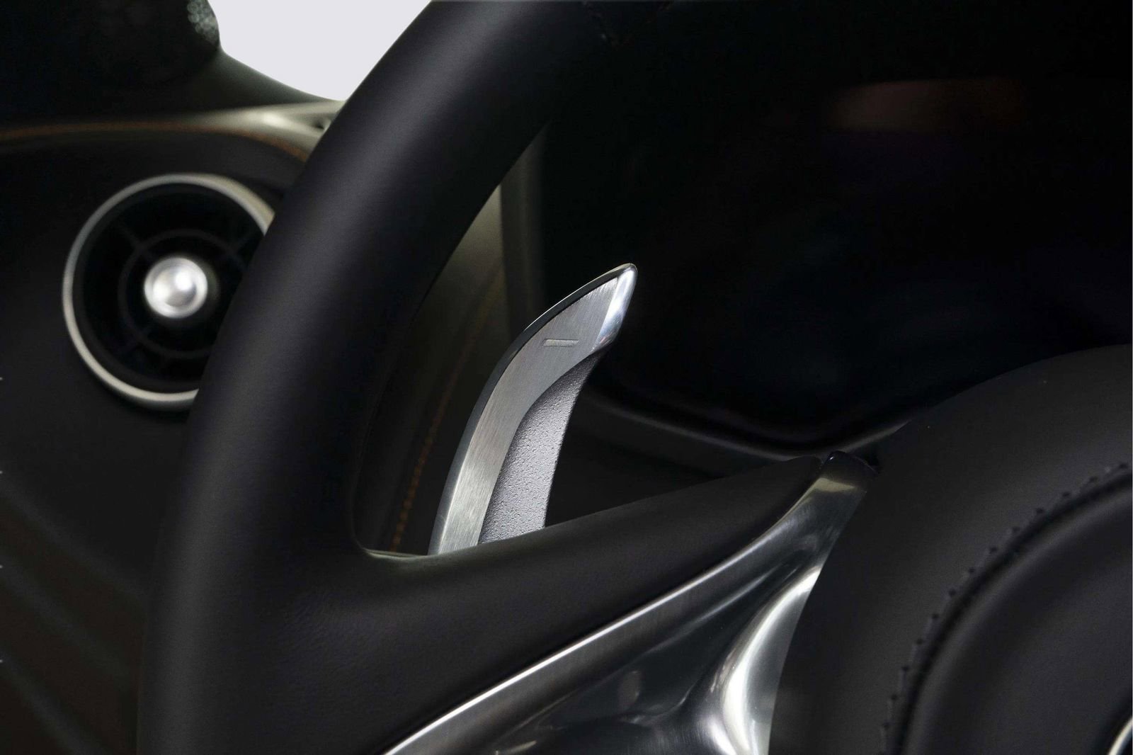 New 2026 McLaren GTS RWD image 21