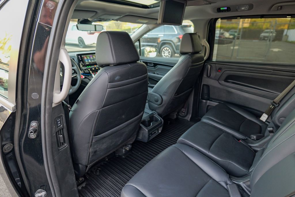 Used 2023 Honda Odyssey Touring image 25