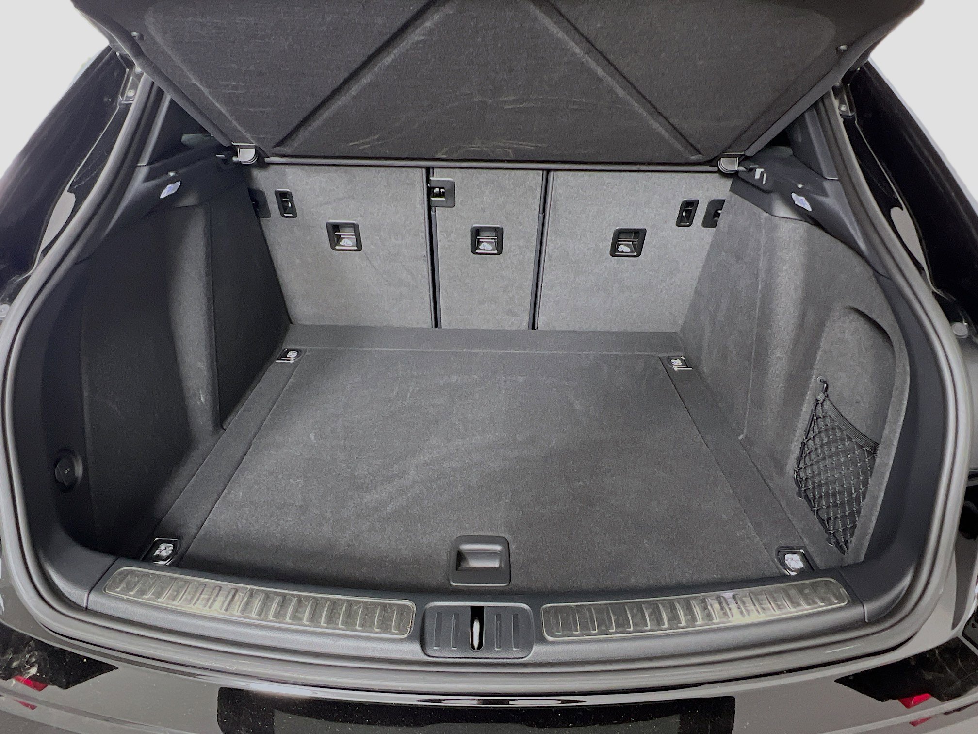 Used 2024 Porsche Macan image 28