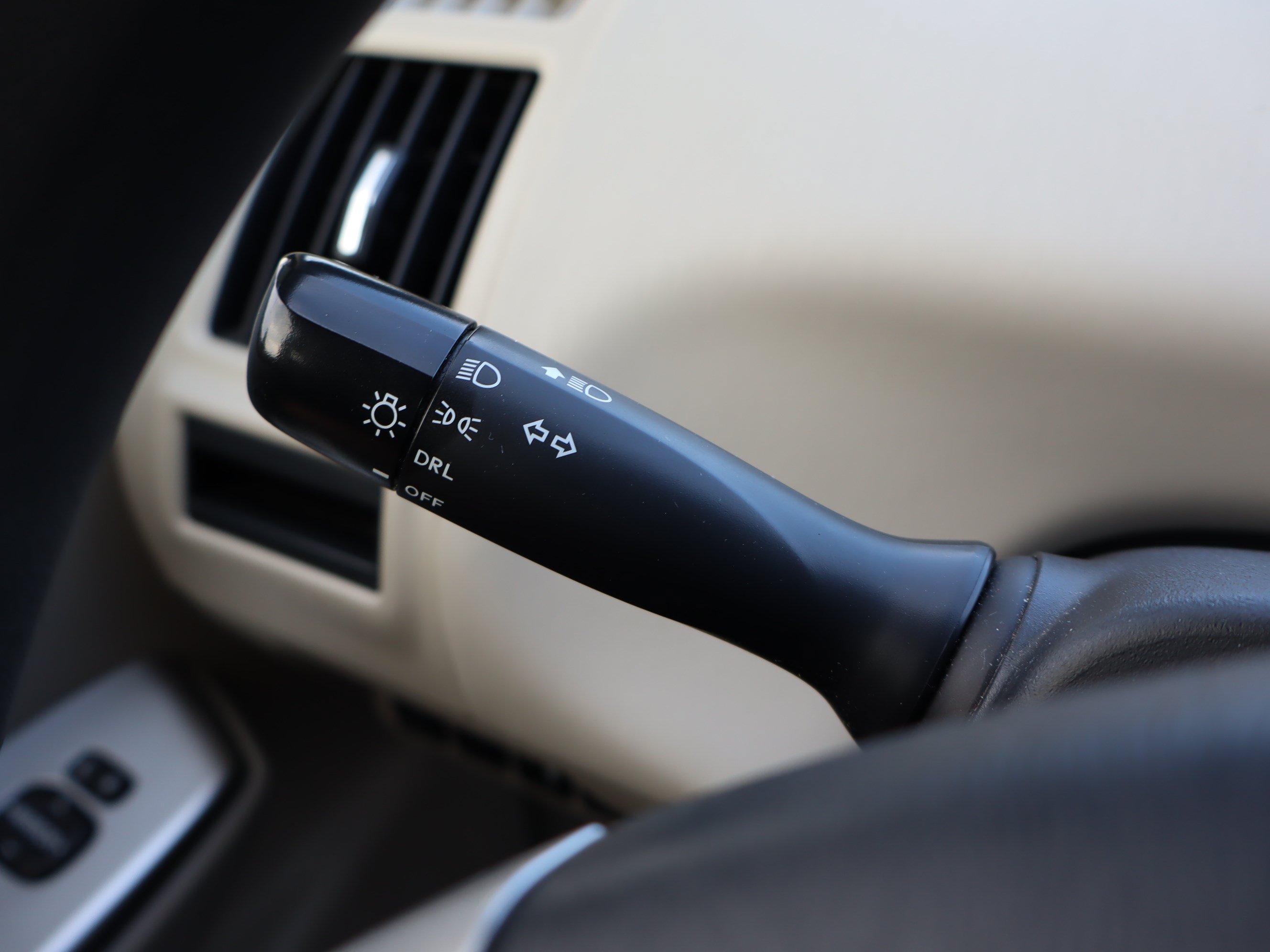Used 2014 Toyota Prius V Three FWD image 21