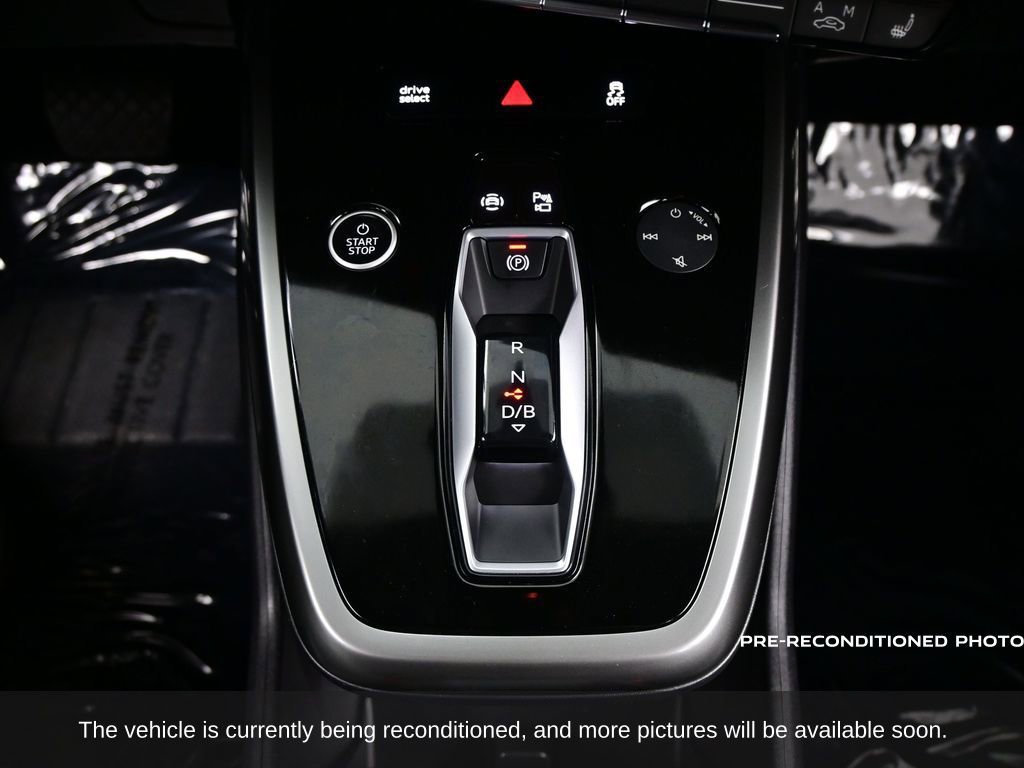 Used 2024 Audi Q4 e-tron Premium Plus w/ Premium Plus image 18