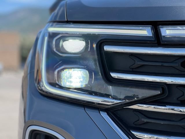 Used 2024 Volkswagen Atlas SE AWD/4WD image 14