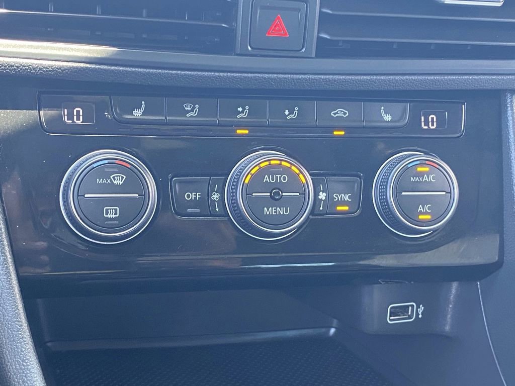 Used 2019 Volkswagen Jetta R-Line FWD image 29