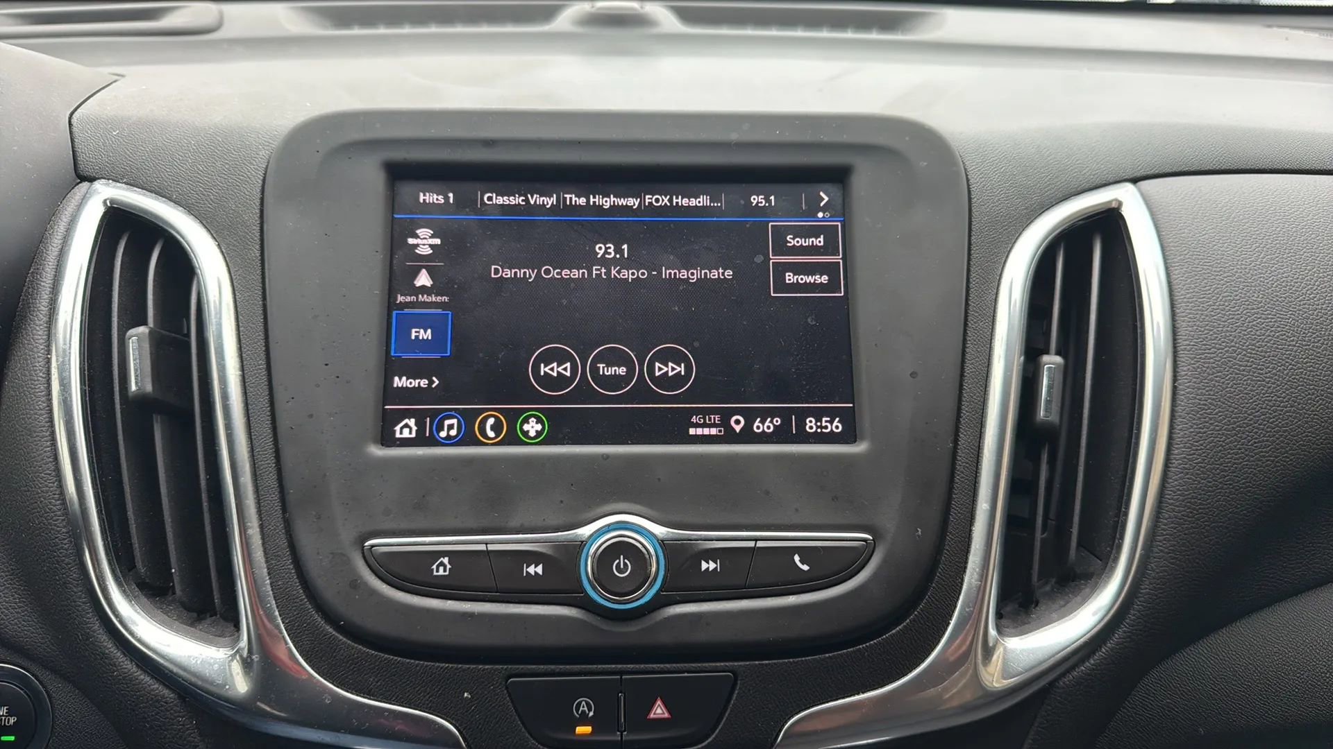 Used 2022 Chevrolet Equinox LT image 18