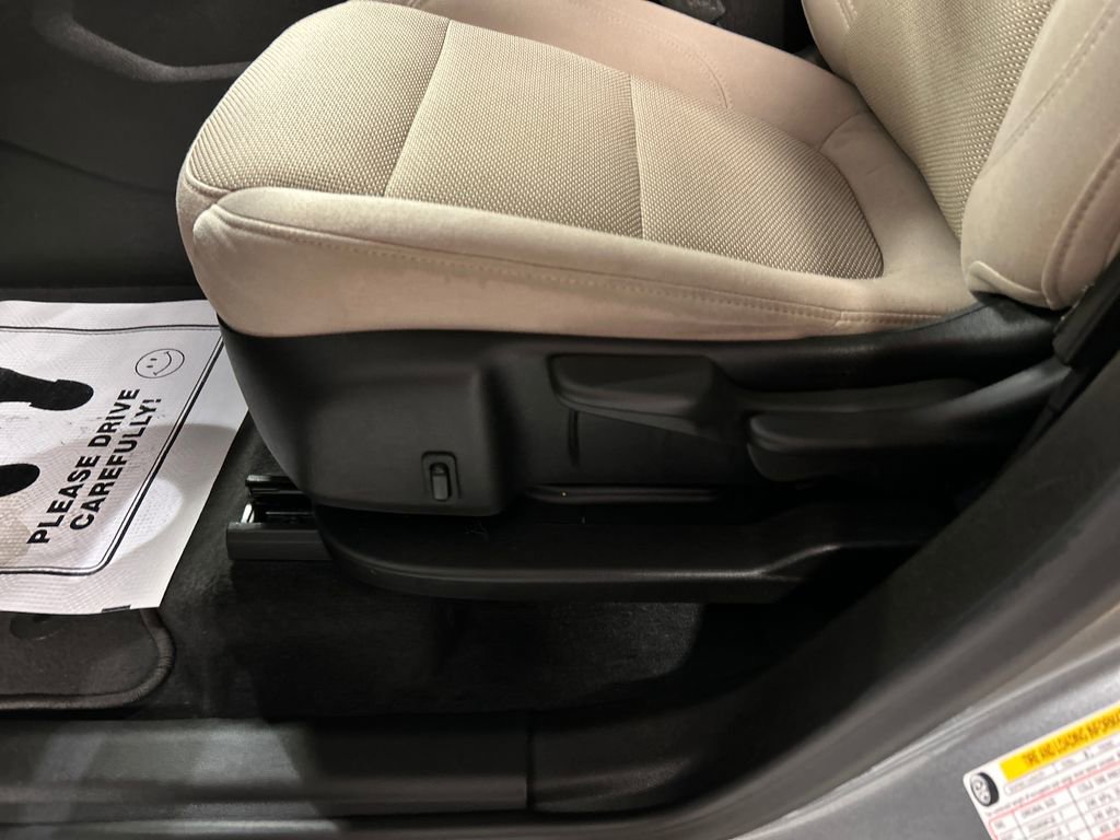 Used 2023 Chevrolet Traverse LS w/ Safety Package FWD image 13