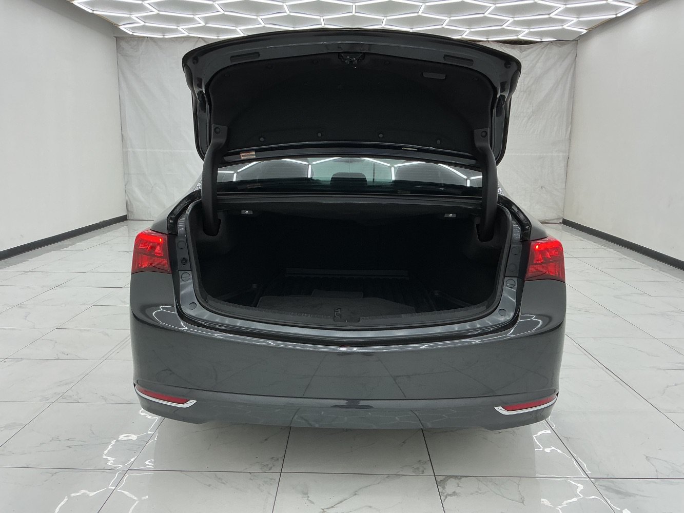 Used 2015 Acura TLX V6 FWD image 45