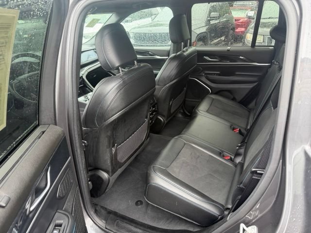 Used 2022 Jeep Grand Cherokee Trailhawk w/ Advanced Protech Group II AWD/4WD image 3