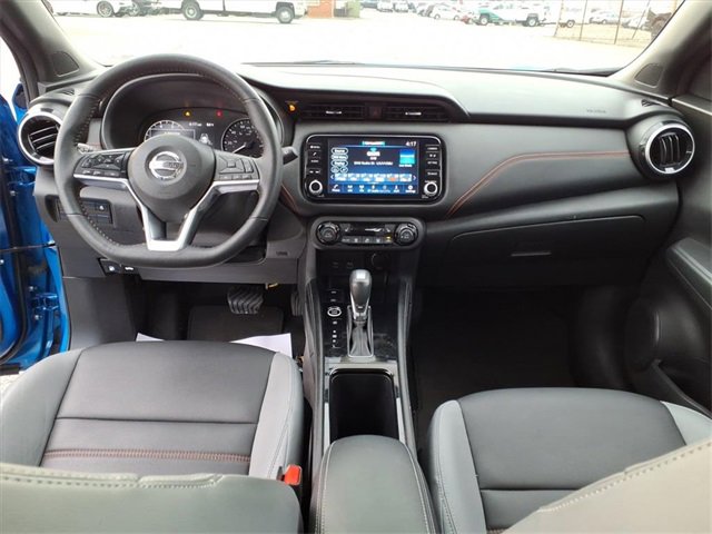 Used 2021 Nissan Kicks SR w/ SR Premium Package image 11