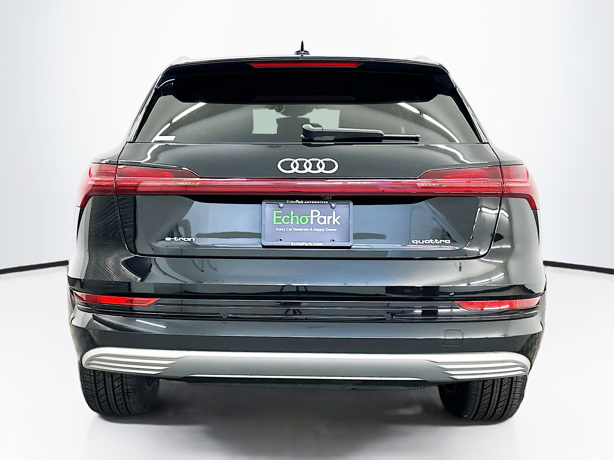 Used 2023 Audi e-tron Premium Plus w/ Premium Plus Package image 7