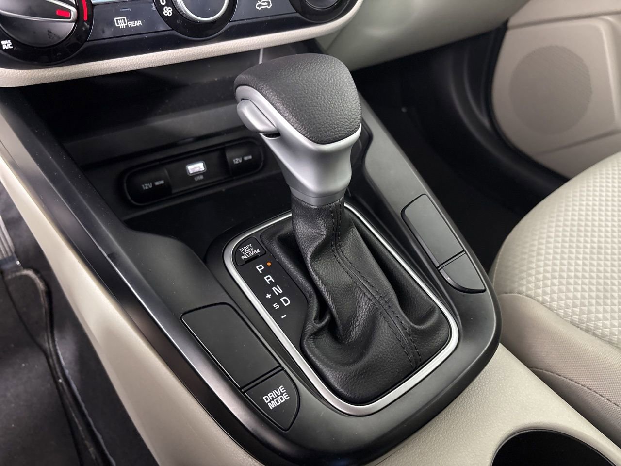 Used 2025 Kia Soul LX image 17