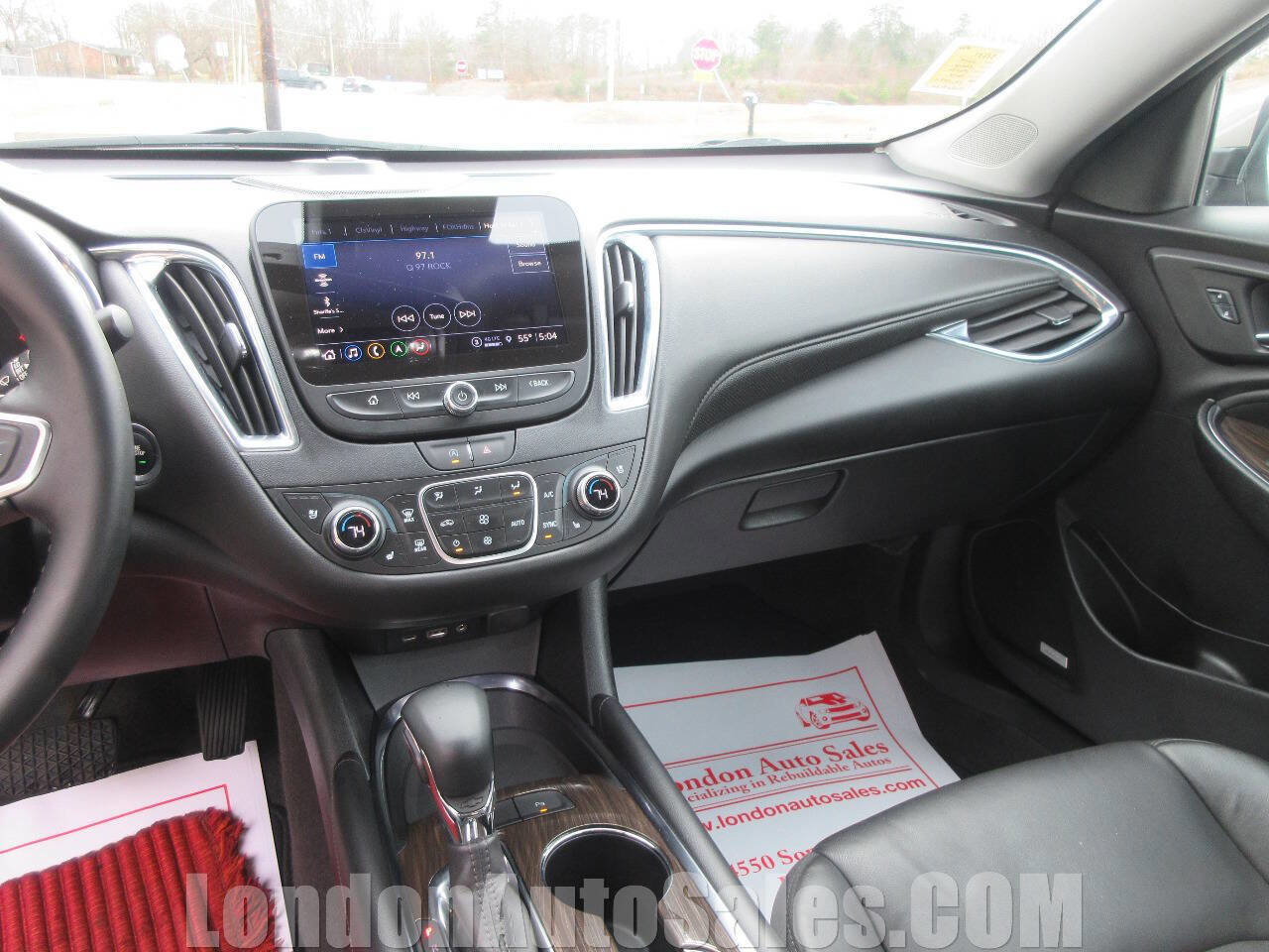 Used 2024 Chevrolet Malibu LT image 11