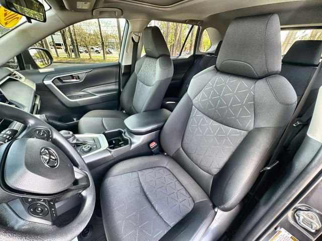 Used 2025 Toyota RAV4 XLE w/ Convenience Package image 20