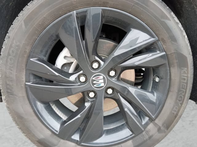 Used 2024 Buick Encore GX Sport Touring FWD image 23