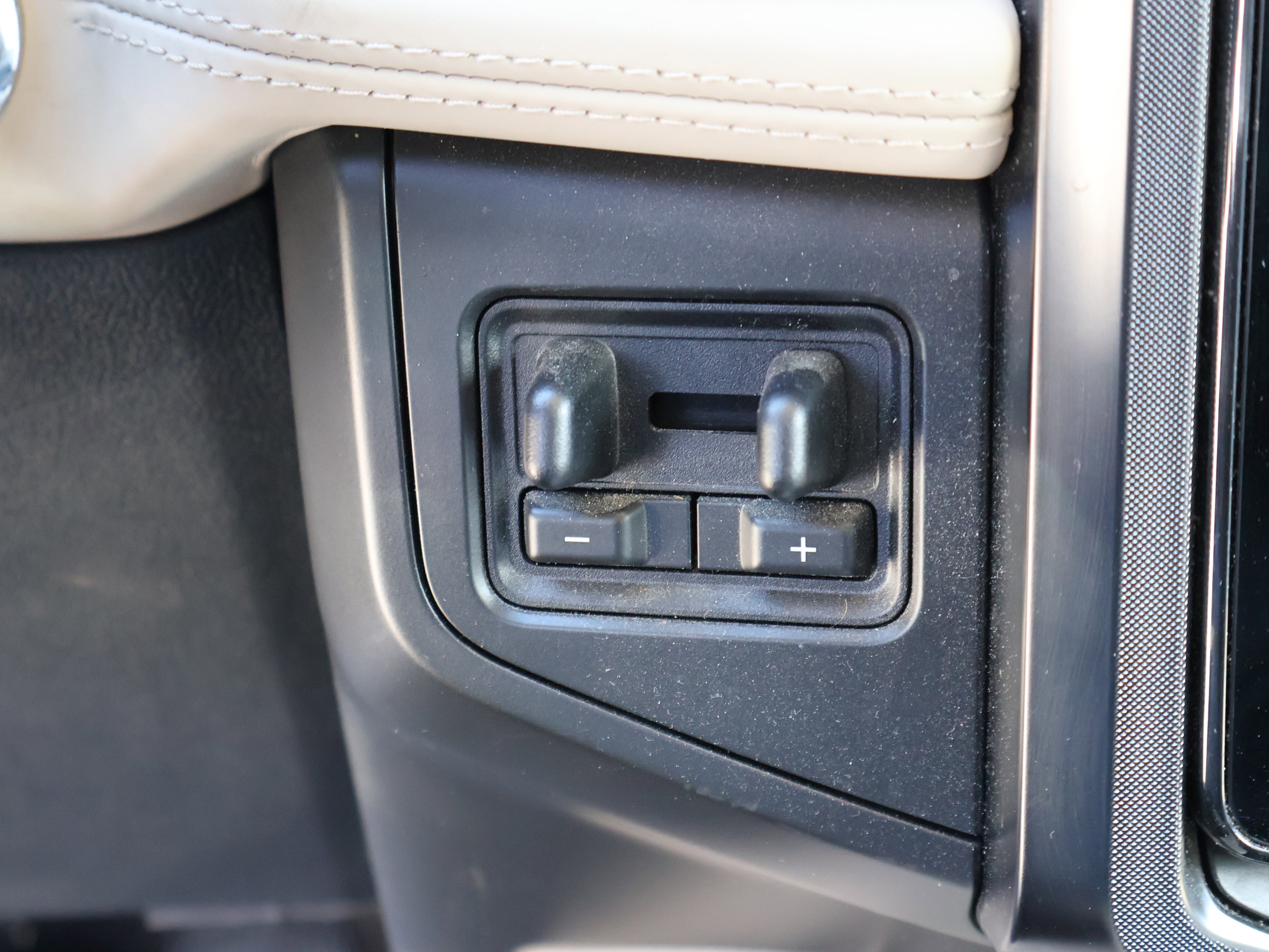 Used 2022 Ford Expedition Platinum image 27