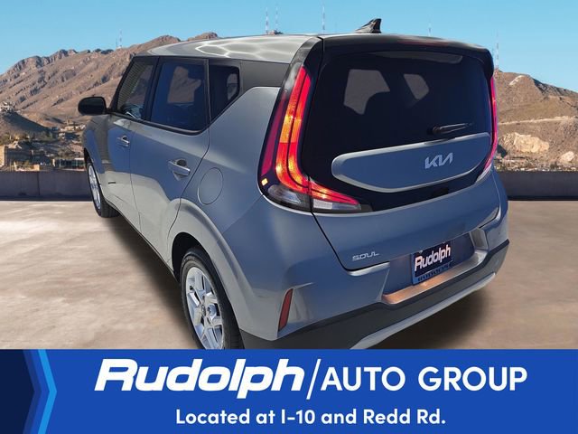 Used 2025 Kia Soul LX w/ LX Technology Package FWD image 3