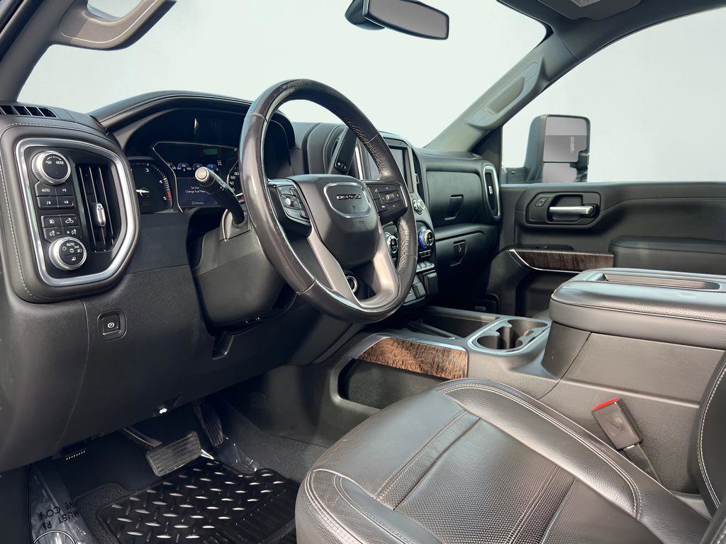 Used 2022 GMC Sierra 2500 Denali AWD/4WD image 2