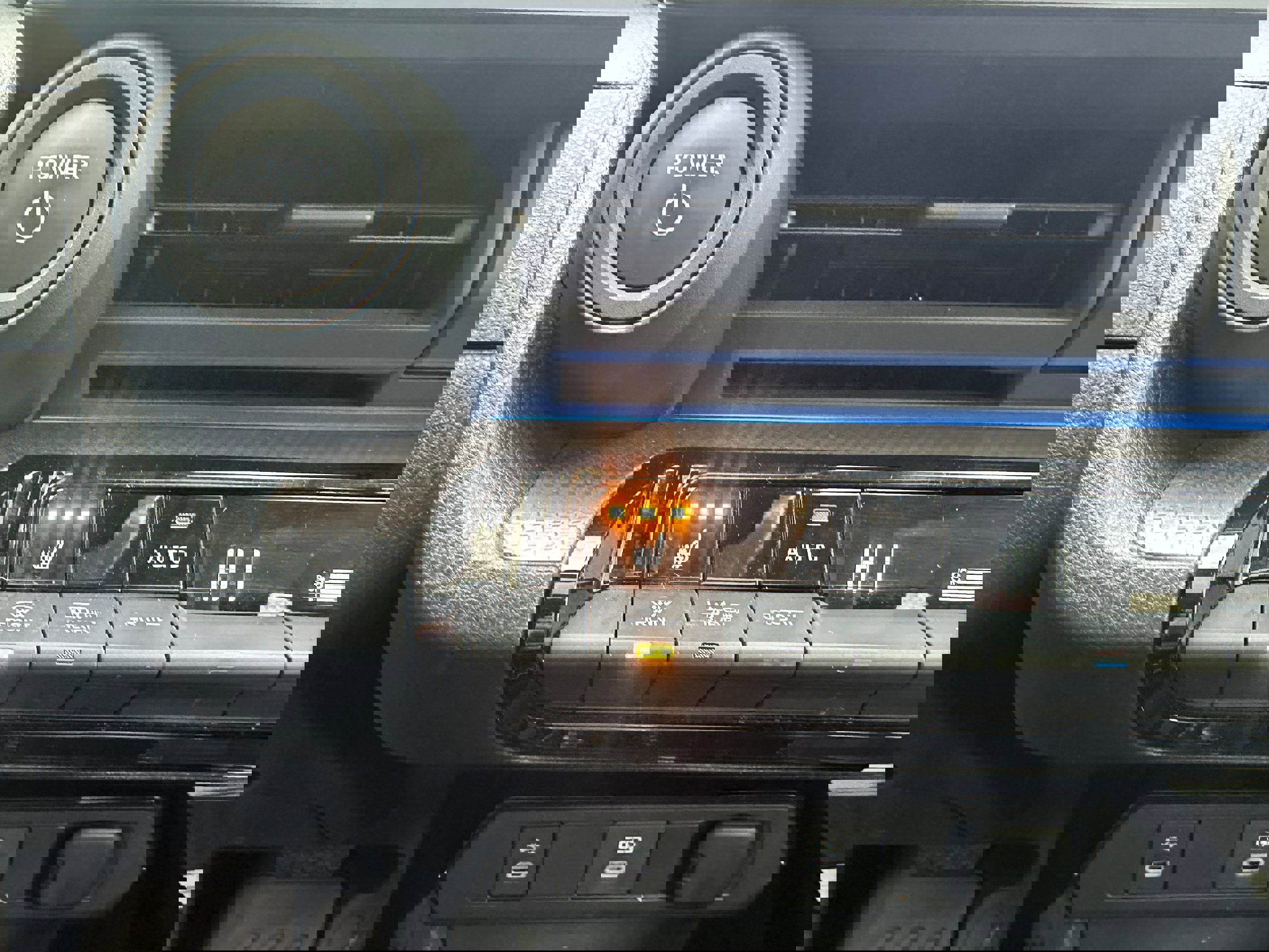 Used 2023 Toyota Prius LE image 34