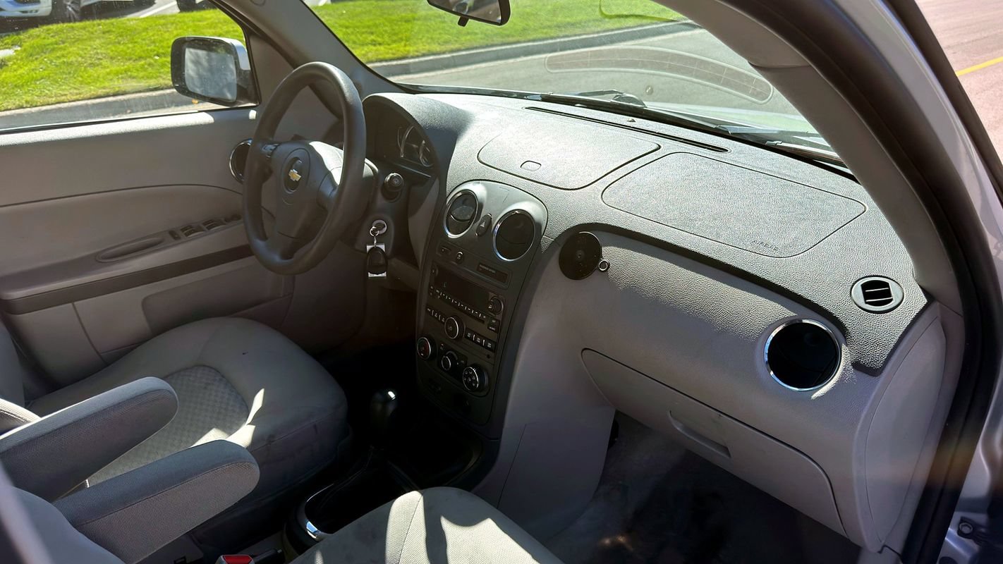 Used 2011 Chevrolet HHR LT FWD image 27
