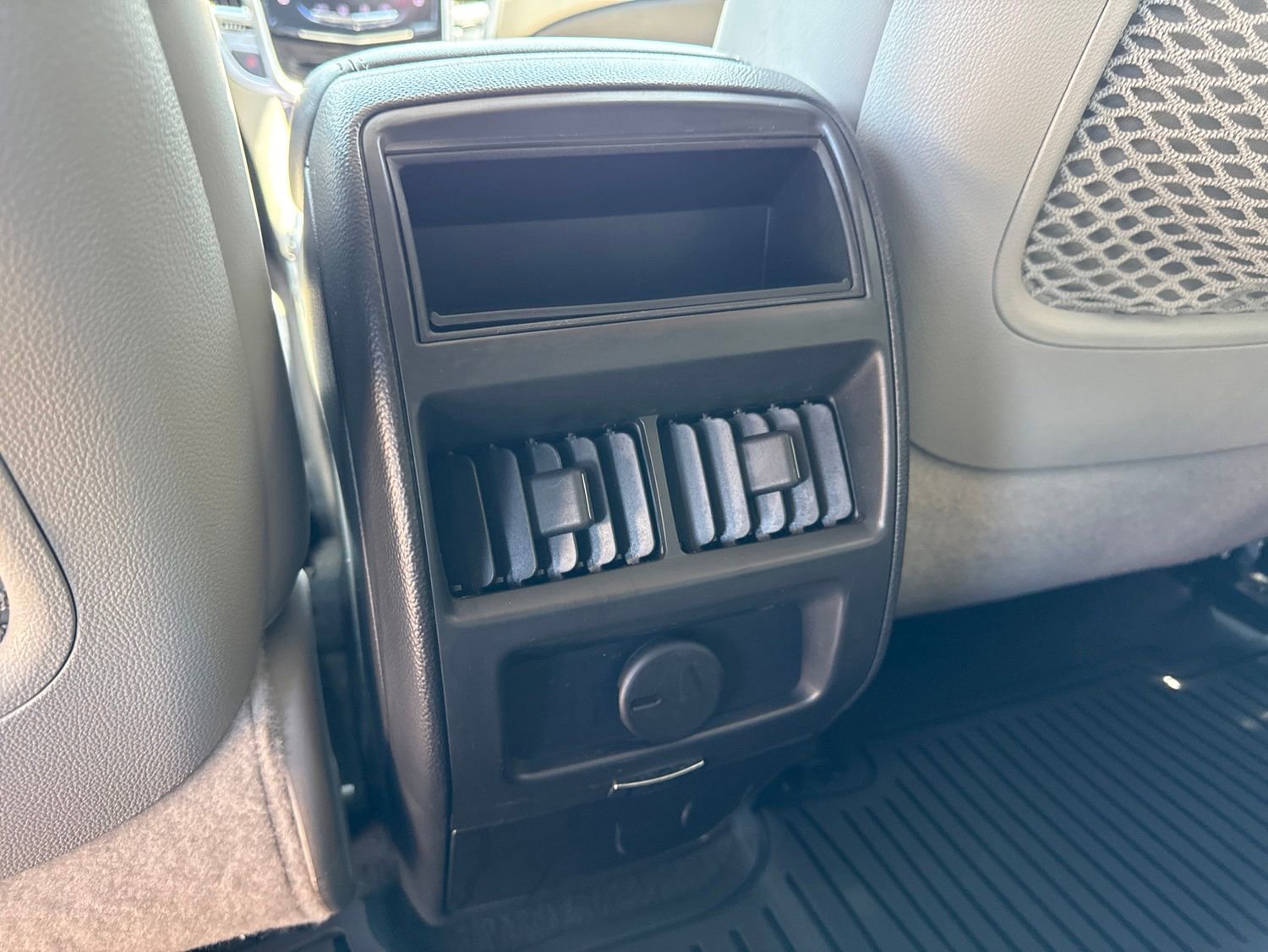 Used 2013 Cadillac SRX Performance FWD image 15